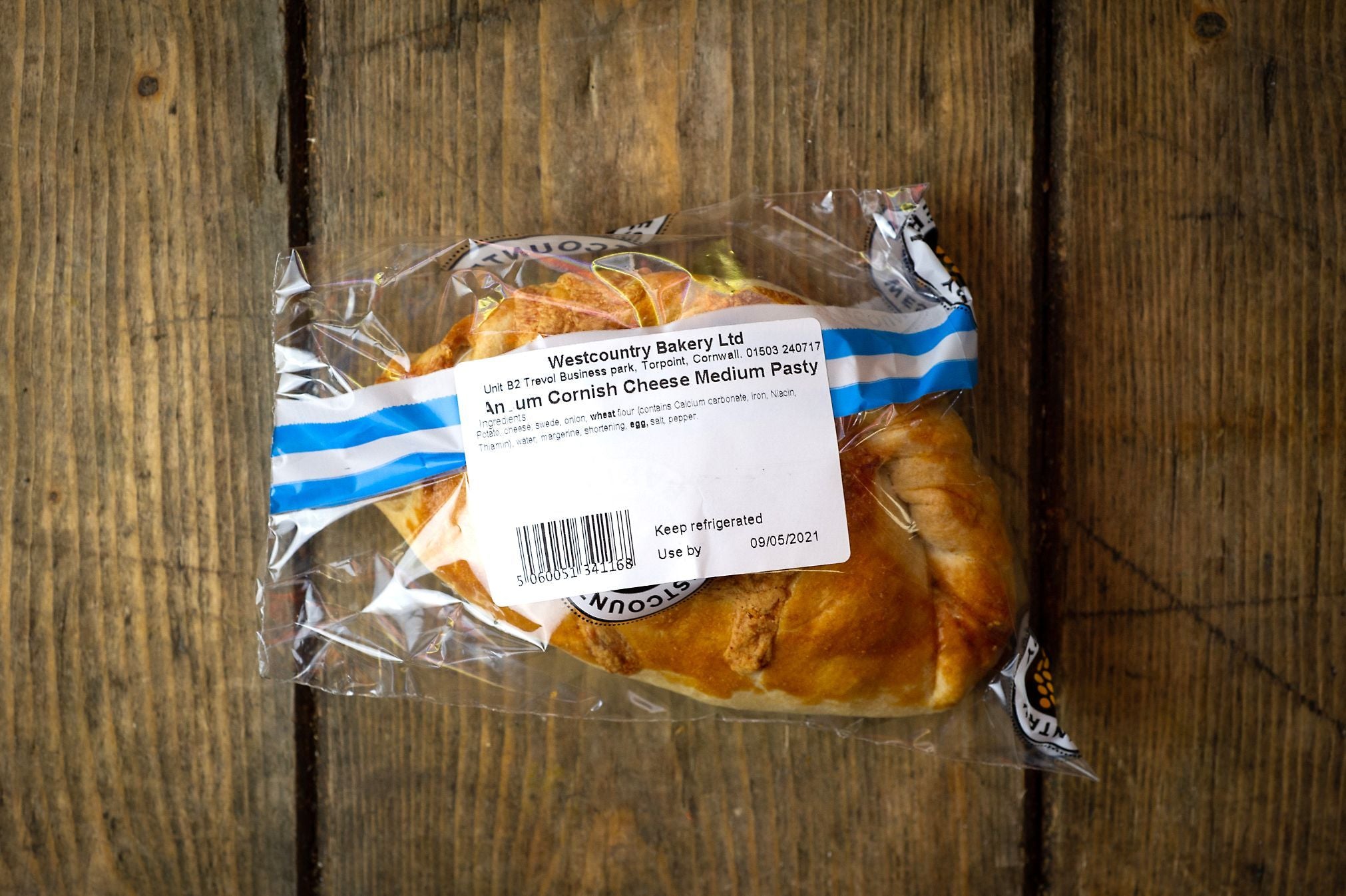 Bakery: Pasties & Pies (Westcountry)- Medium Cheese pasty x1