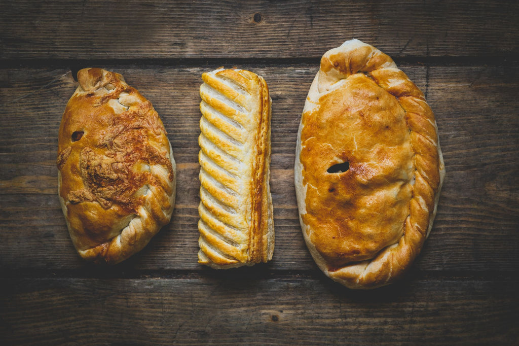 Bakery: Pasties & Pies (Westcountry)- Medium Steak pasty x 1