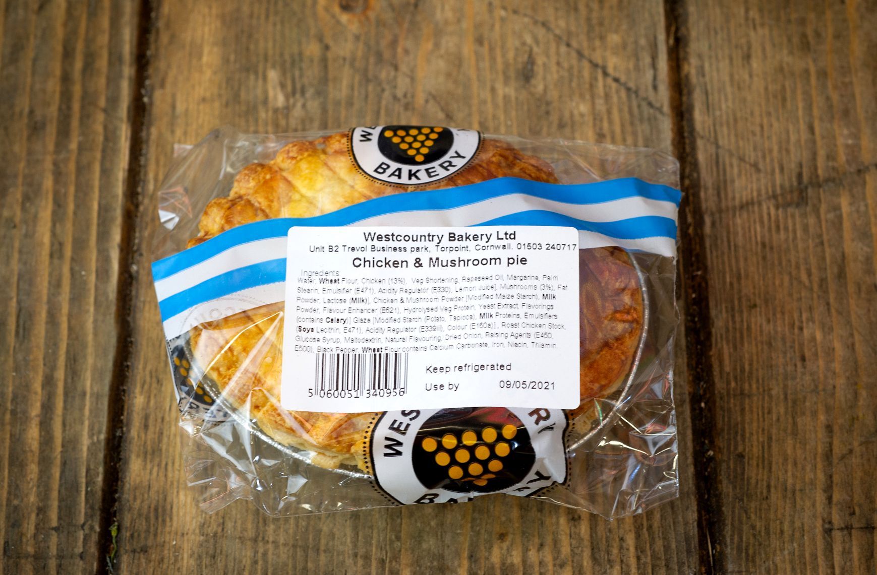 Bakery: Pasties & Pies (Westcountry)- Chicken and Mushroom x 1