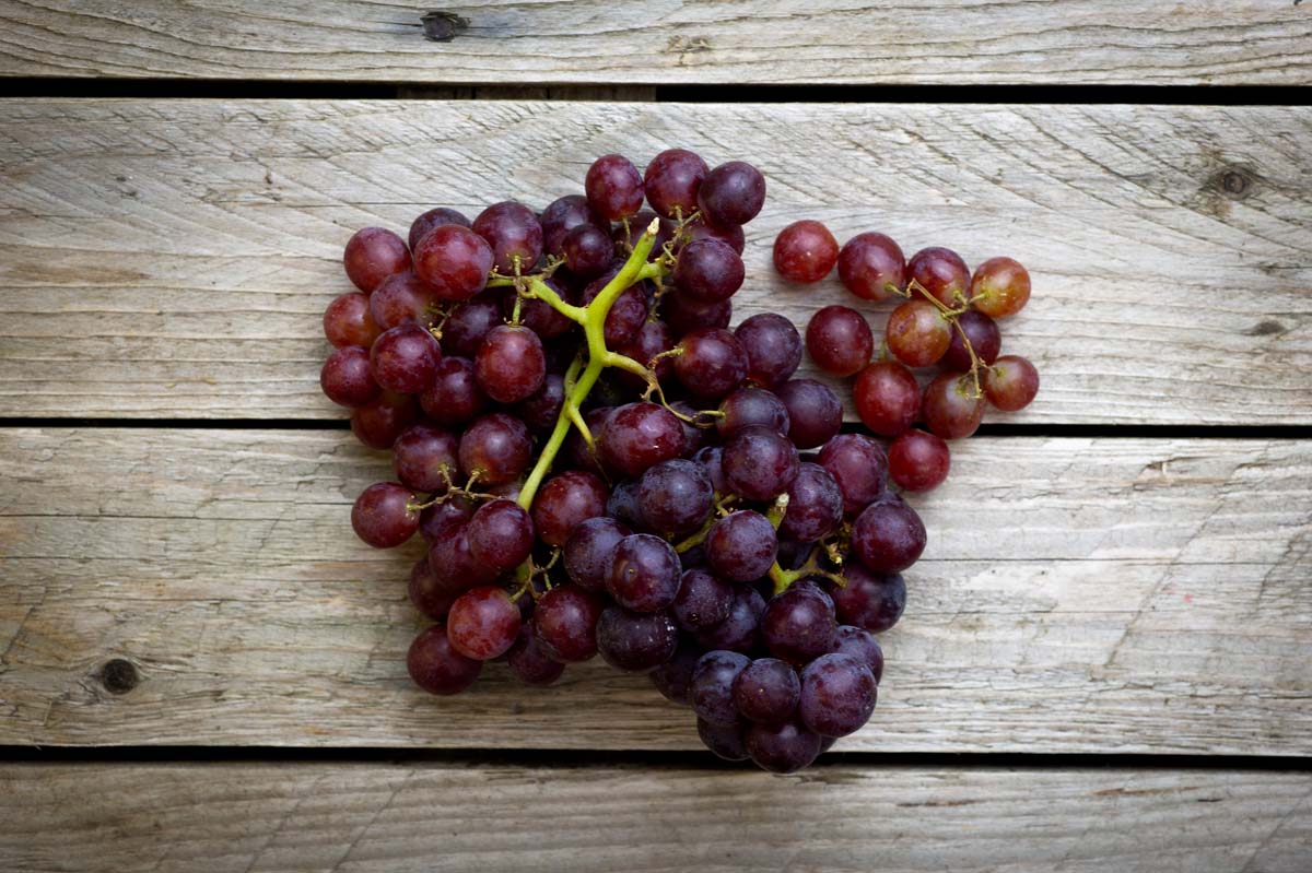 Grapes: Red and Black (400G)