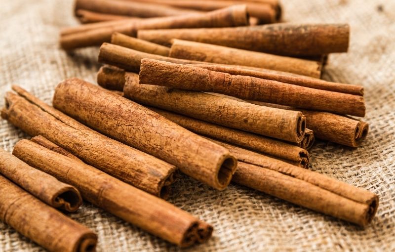 Herbs & Spices: Cinnamon Sticks x4